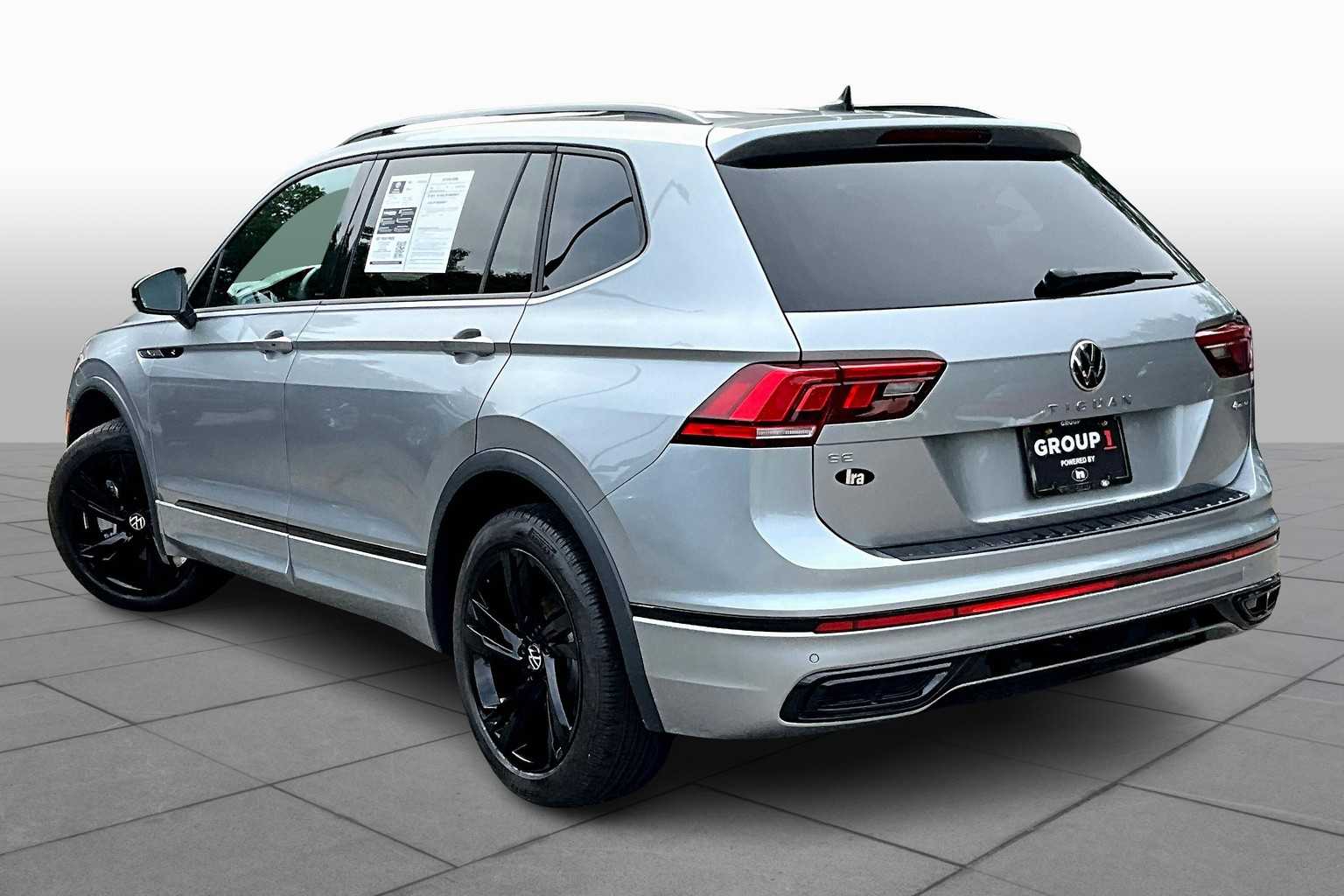 2024 Volkswagen Tiguan SE R-Line Black photo 9