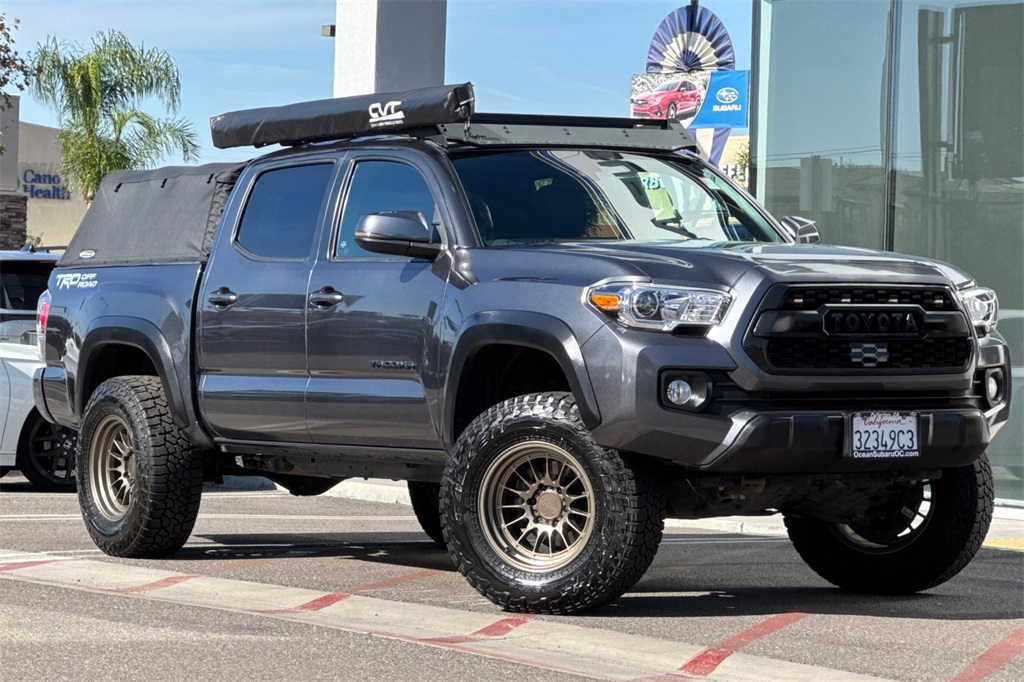 2021 Toyota Tacoma TRD Off-Road photo 2