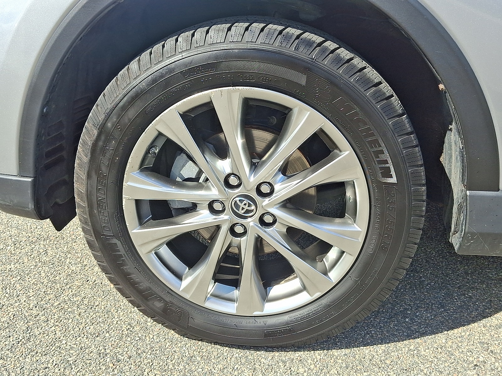 2017 Toyota RAV4 Hybrid Limited photo 6