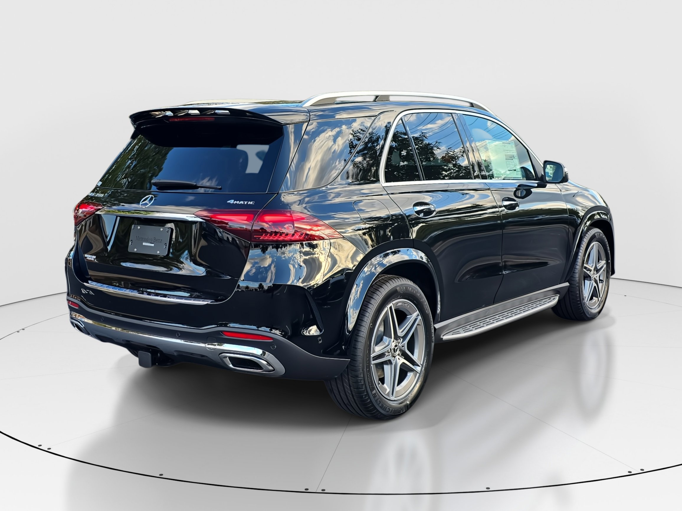 2026 Mercedes Benz GLE 350 4MATIC photo 3