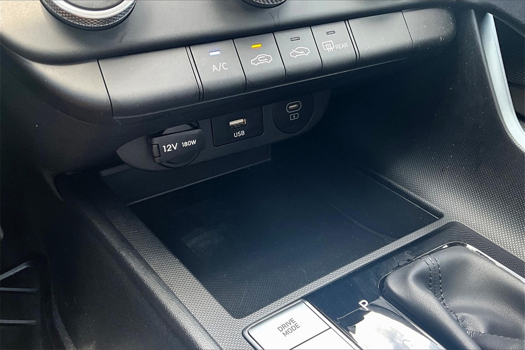 2024 Hyundai Elantra SE photo 32