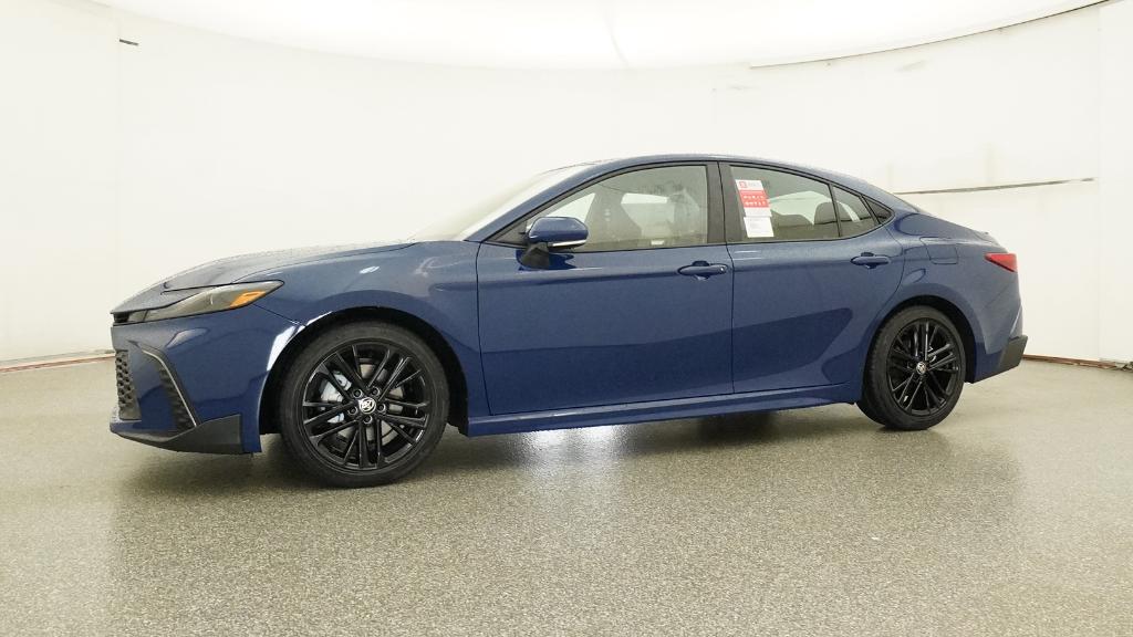2025 Toyota Camry SE photo 8