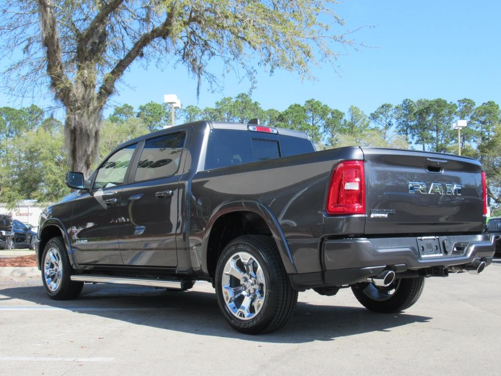 2025 Ram 1500 Big Horn Lone Star photo 3