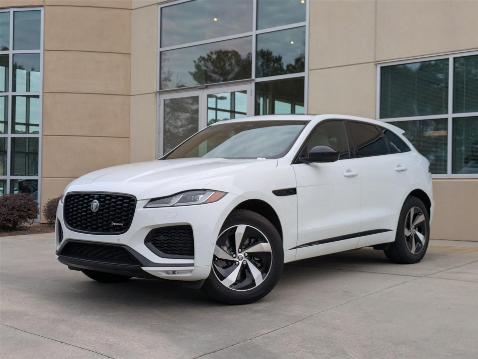 2025 Jaguar F-PACE R-Dynamic S's photo