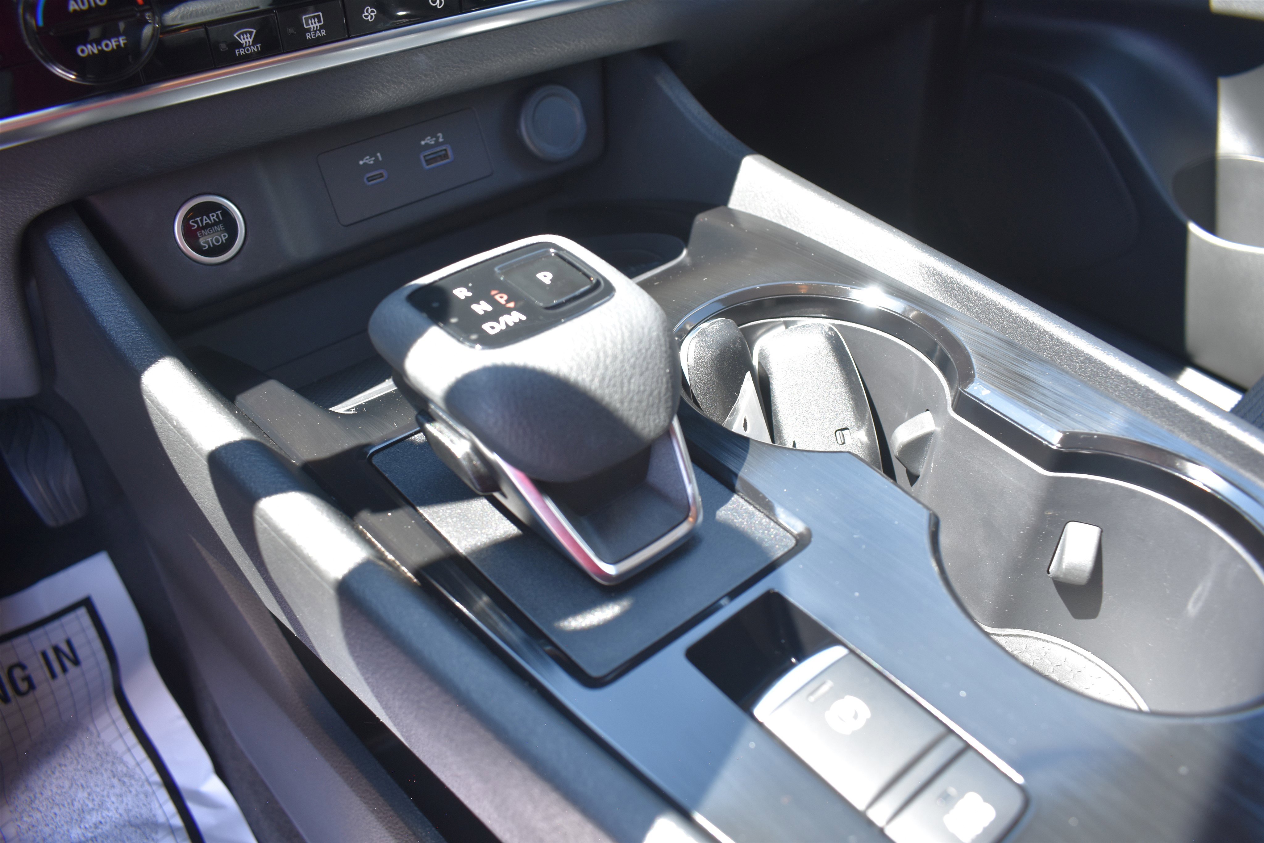 2023 Nissan Rogue SV photo 13