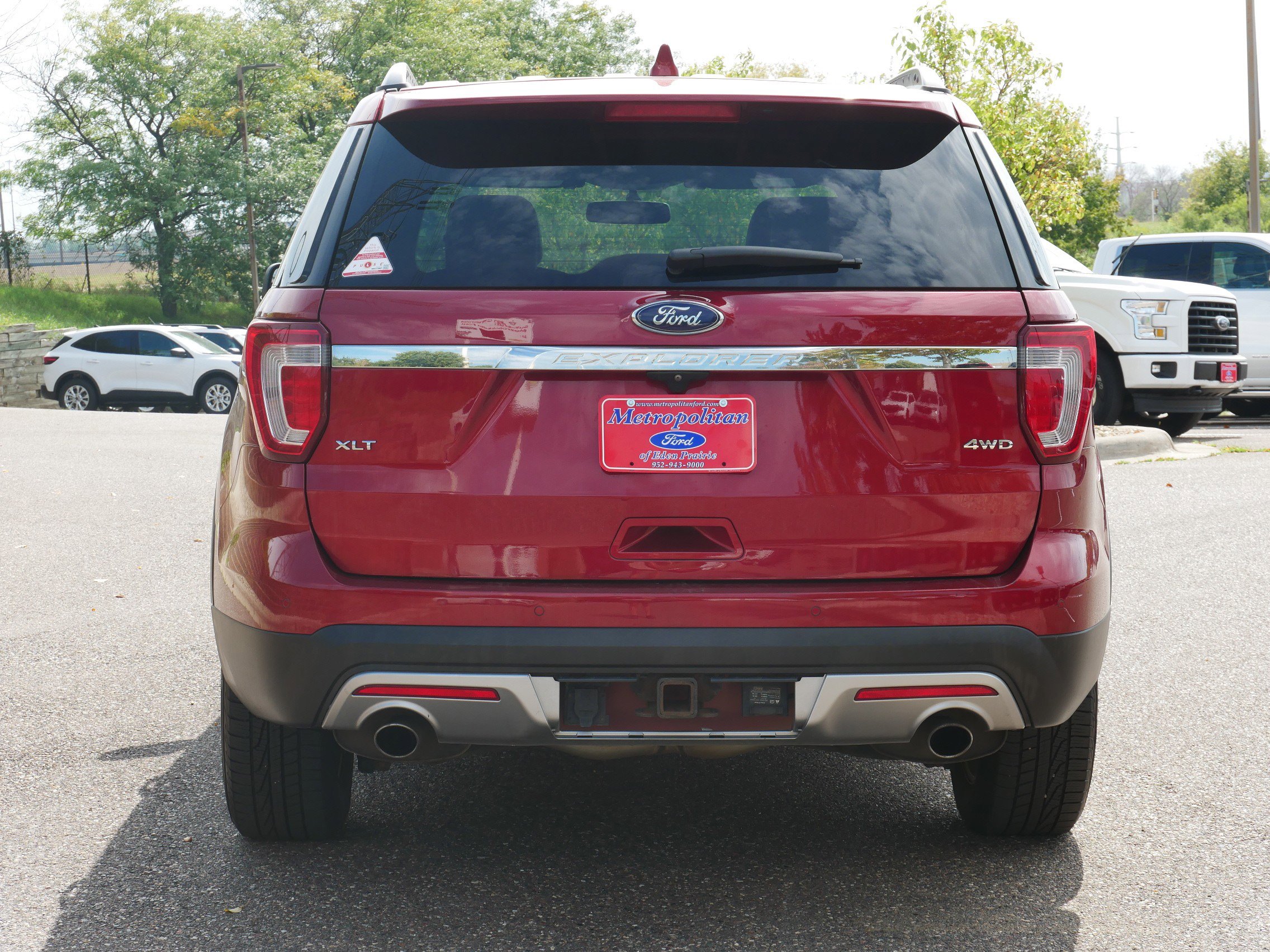 2017 Ford Explorer XLT photo 4