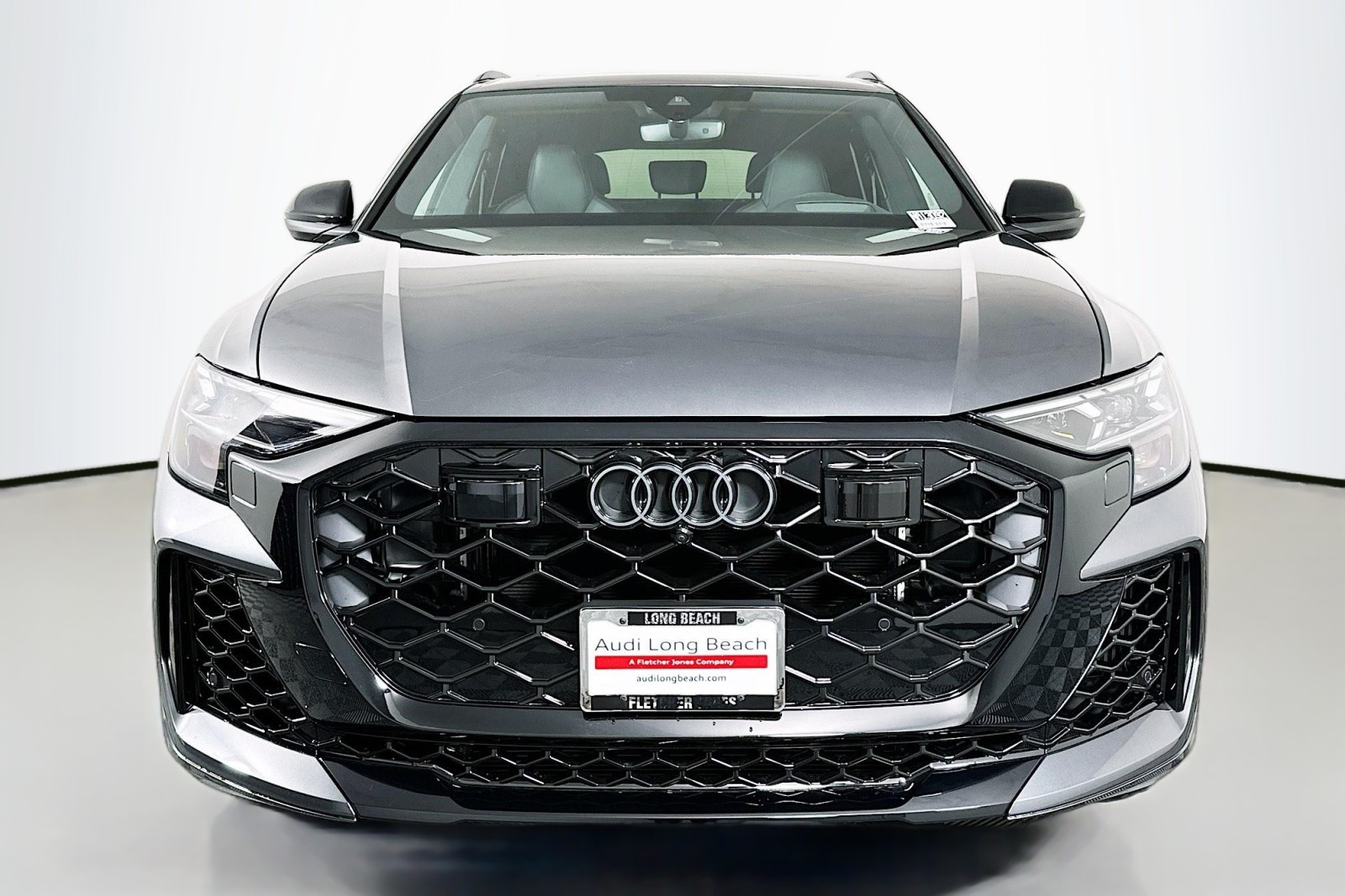 2026 Audi RS Q8 photo 2
