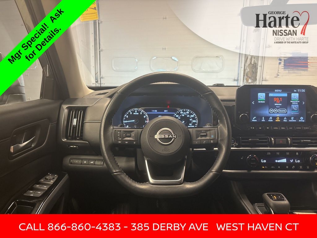 2023 Nissan Pathfinder SL photo 14