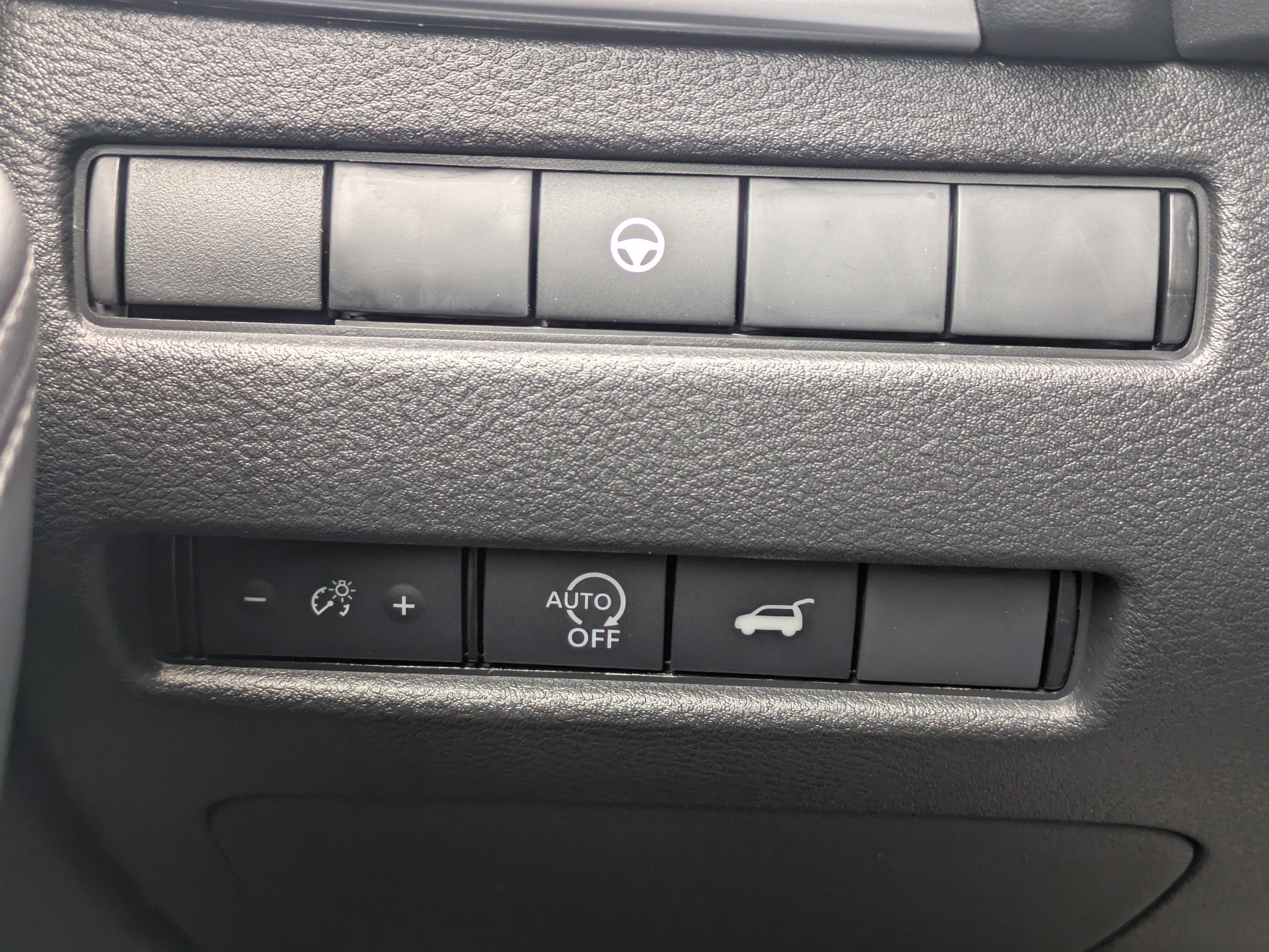 2026 Nissan Rogue SV photo 23