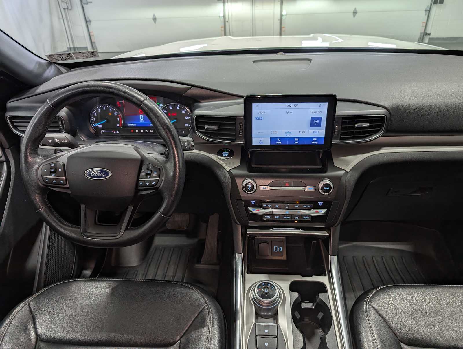 2020 Ford Explorer XLT photo 14
