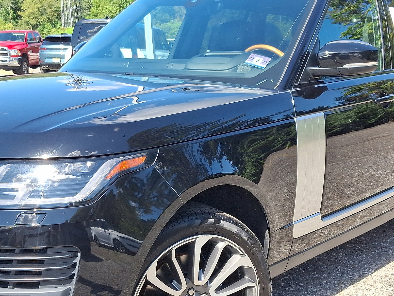 2020 Land Rover Range Rover P525 HSE photo 8