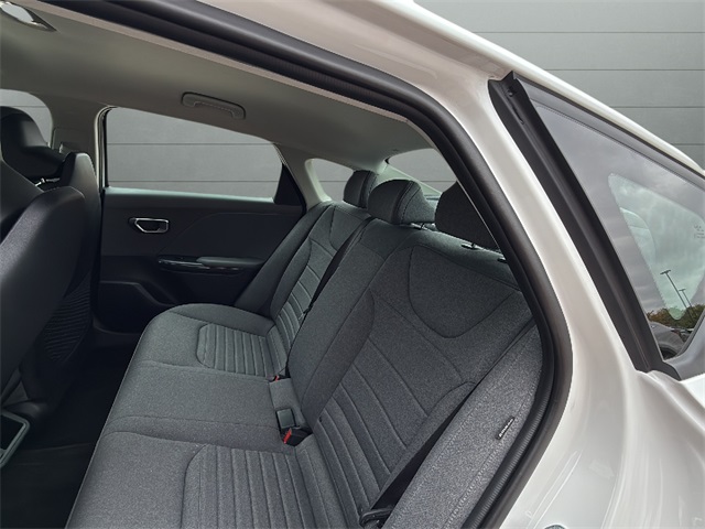 2025 Kia K4 EX photo 15