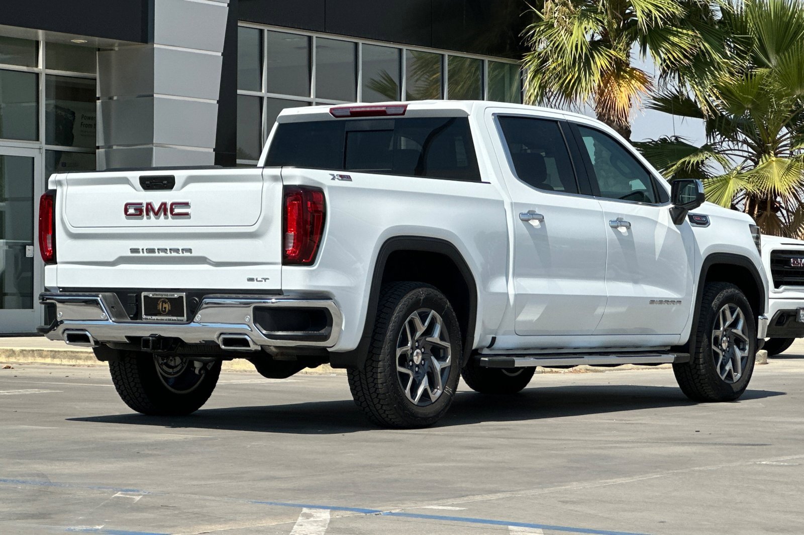 2025 Gmc Sierra 1500 SLT photo 6
