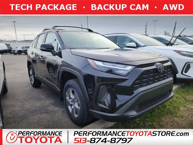 2025 Toyota RAV4 XLE's photo