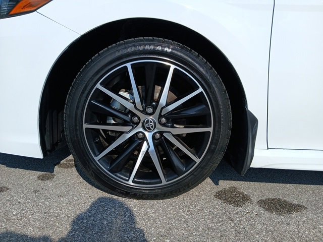 2024 Toyota Camry Hybrid SE photo 9