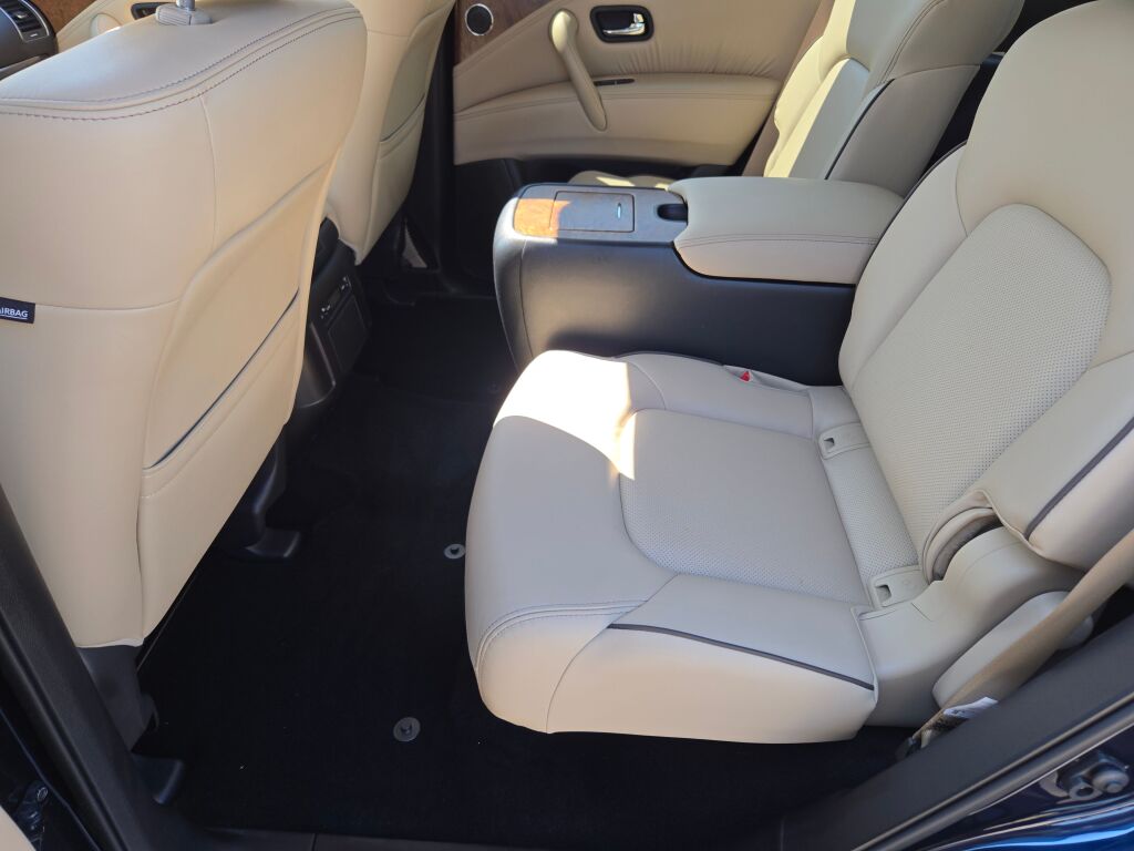 2024 Nissan Armada SL photo 14