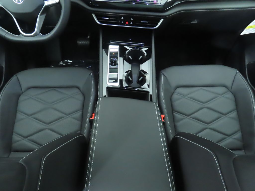2026 Volkswagen Atlas SE Technology photo 16