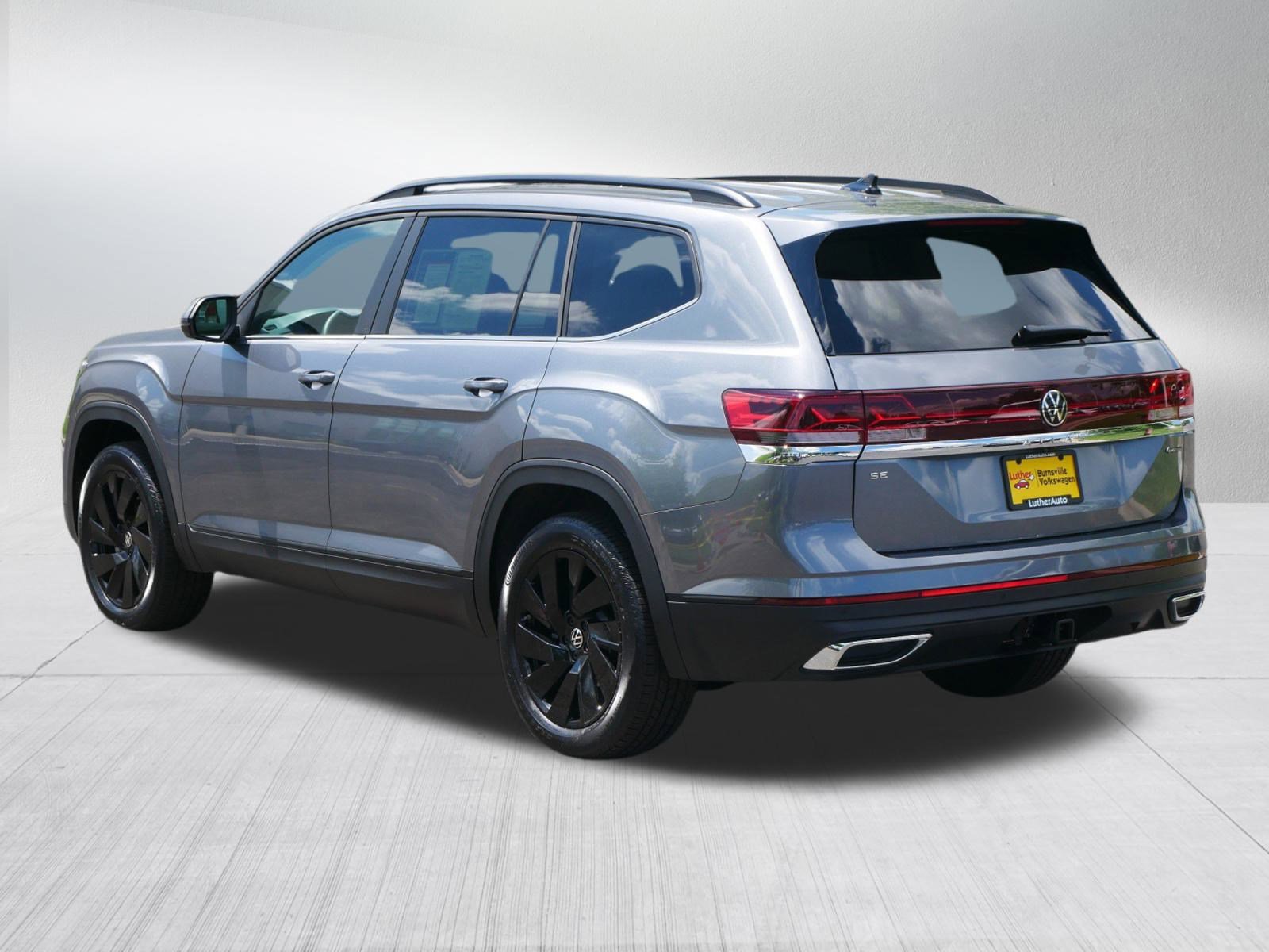 2025 Volkswagen Atlas SE Technology photo 4