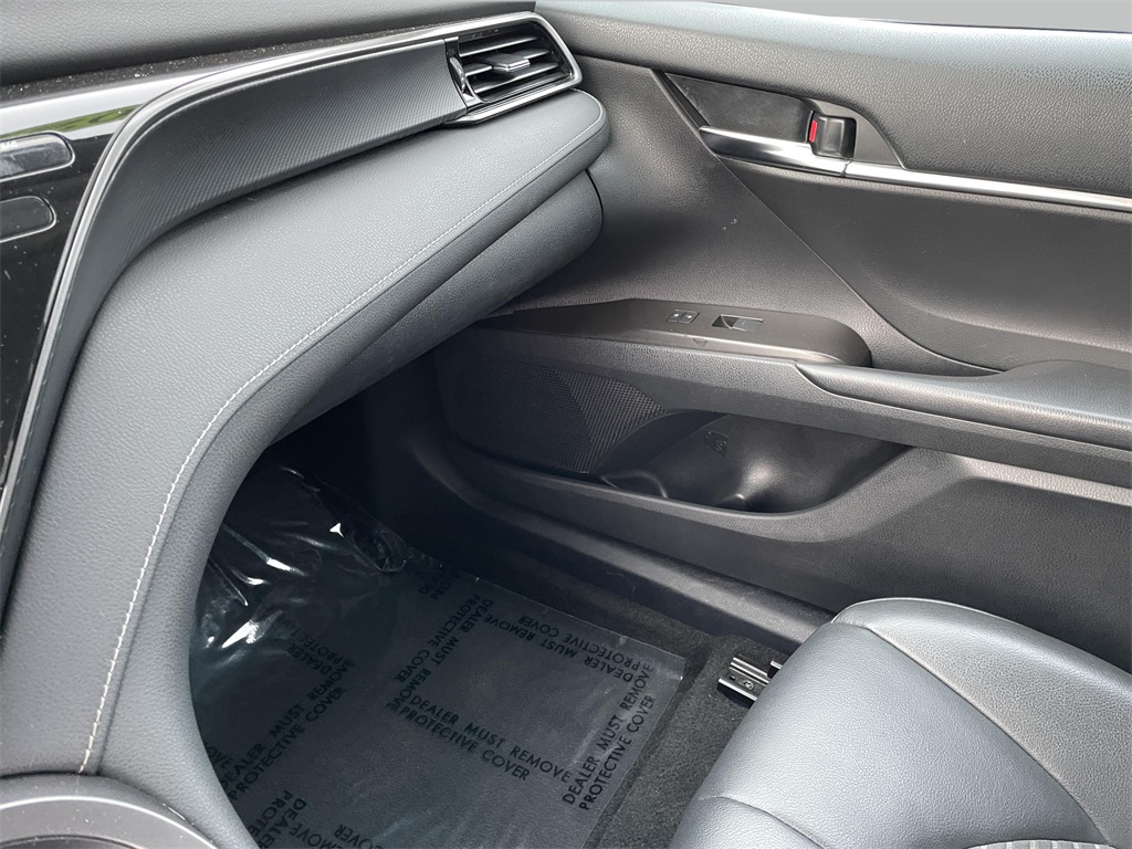 2022 Toyota Camry SE photo 19