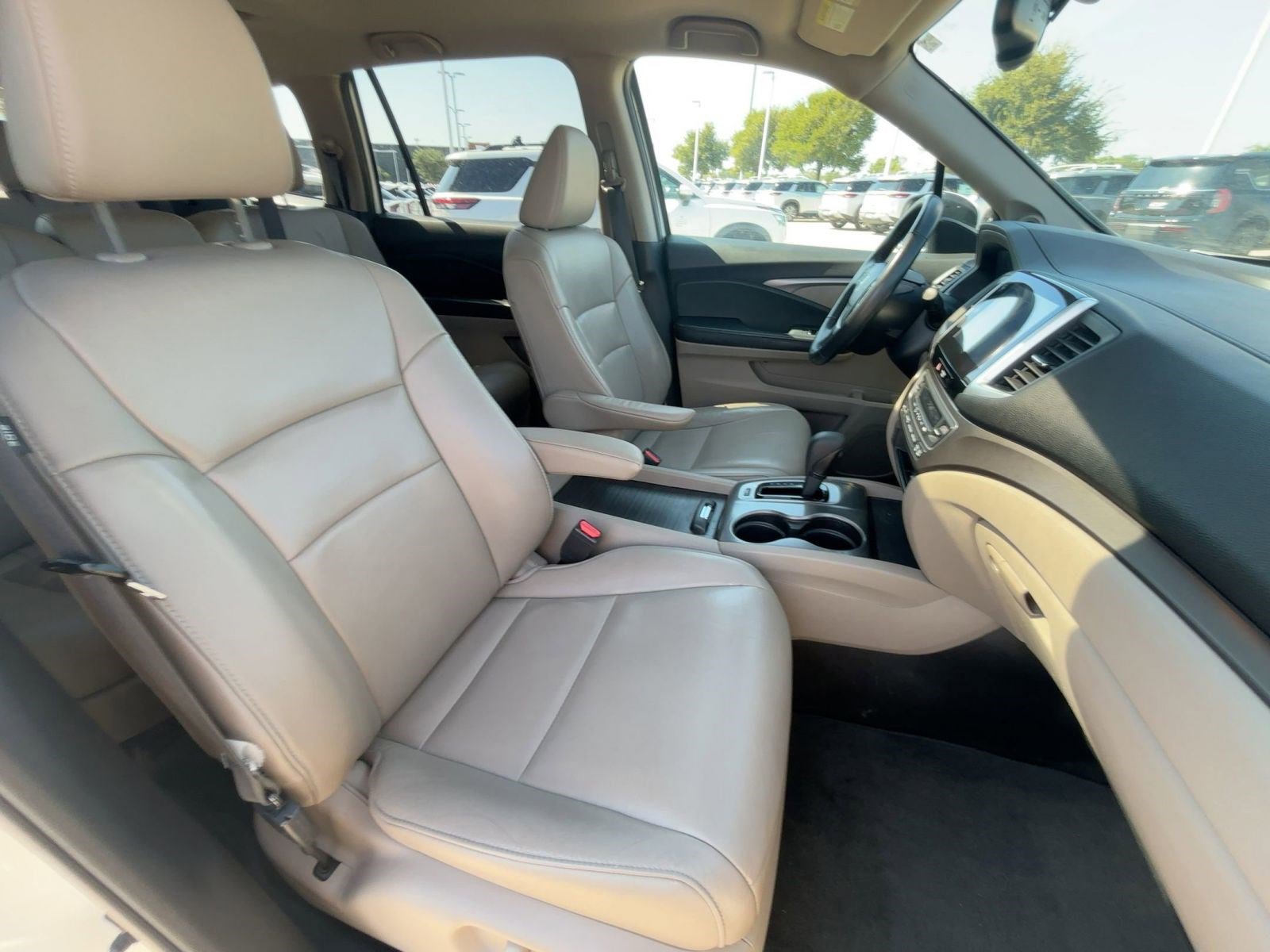 2016 Honda Pilot EX-L photo 27