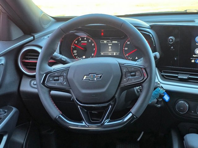 2025 Chevrolet Trax photo 8