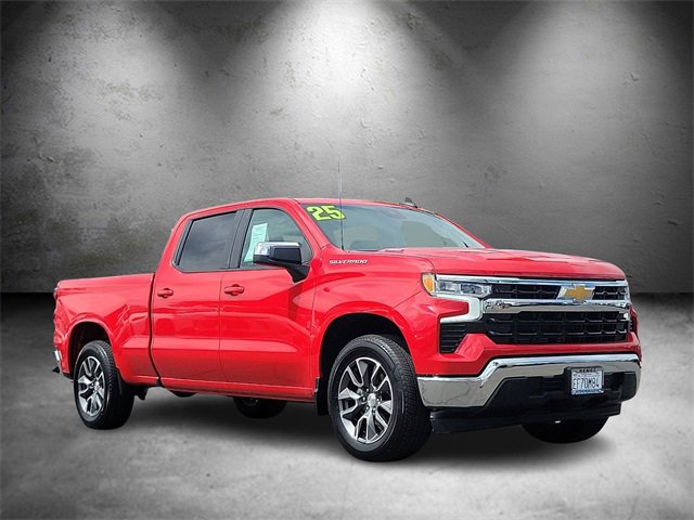 2025 Chevrolet Silverado 1500 LT photo 2