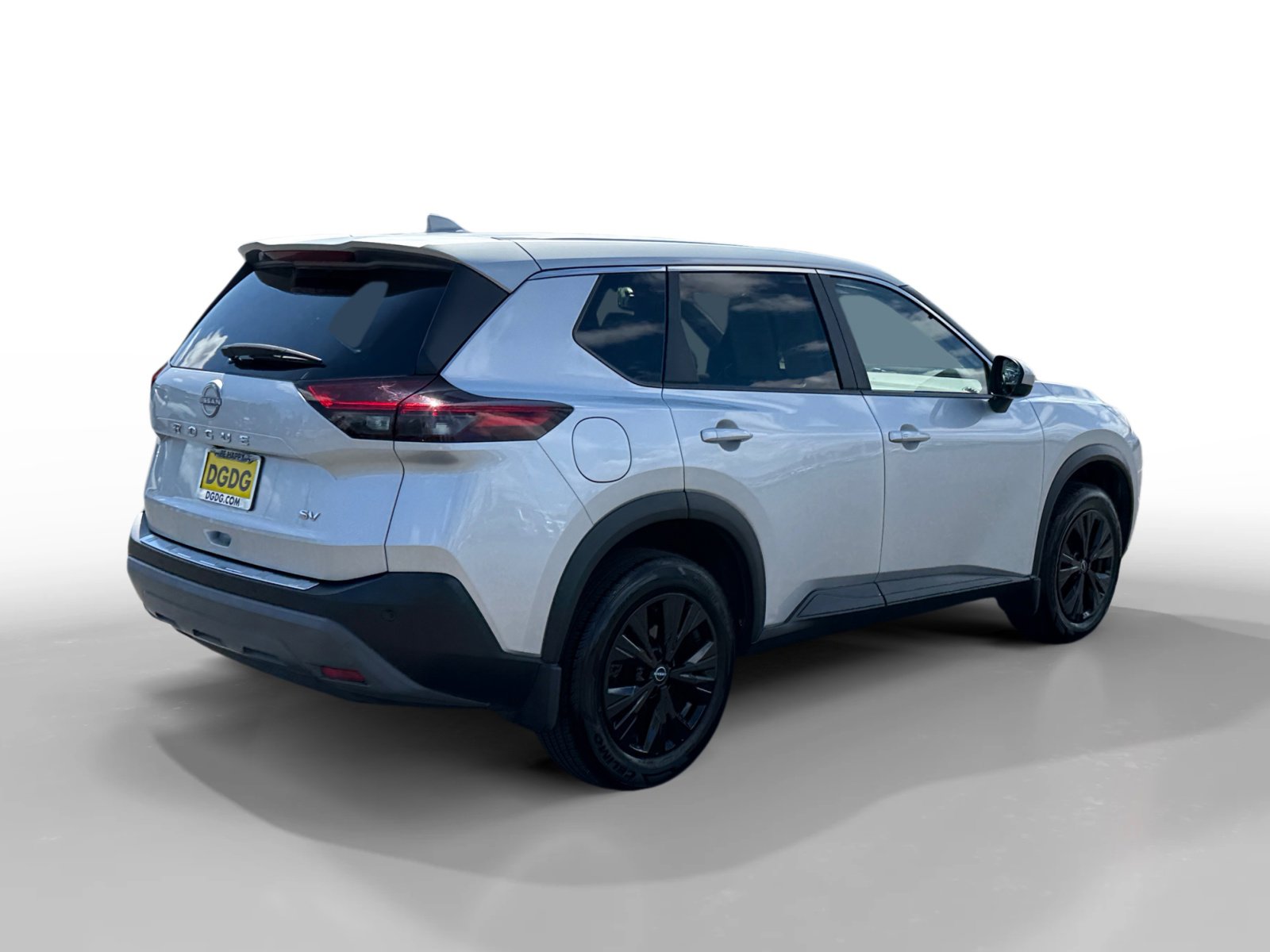 2023 Nissan Rogue SV photo 5