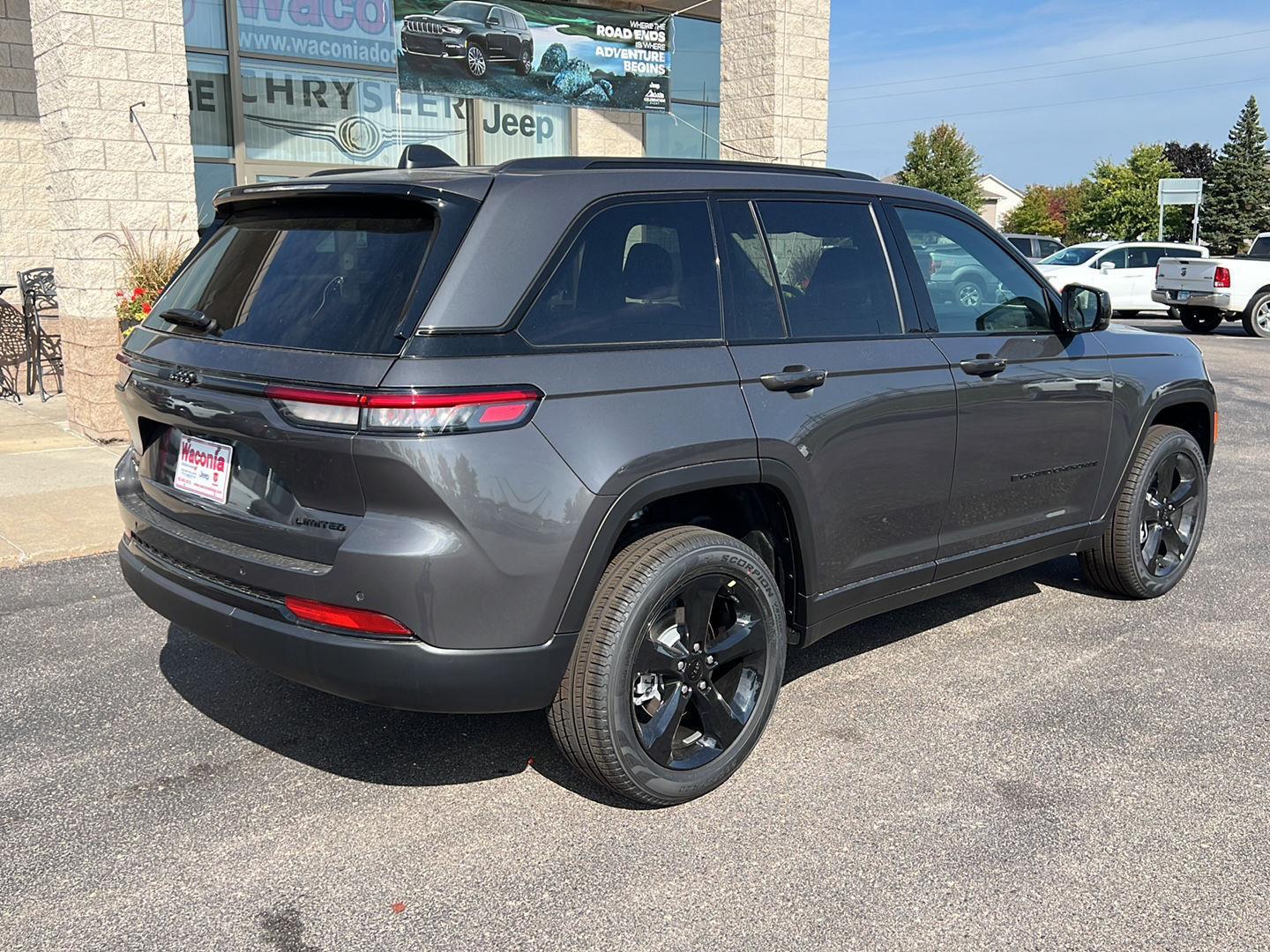 2025 Jeep Grand Cherokee Limited photo 4