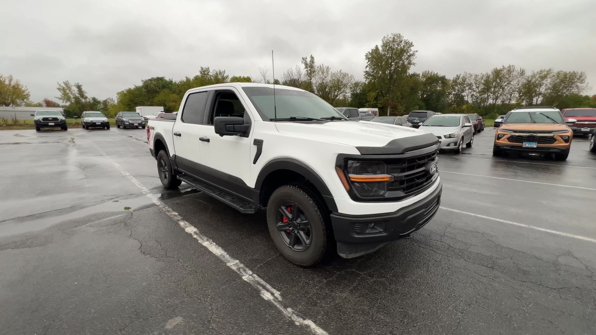 2024 Ford F-150 XLT photo 2