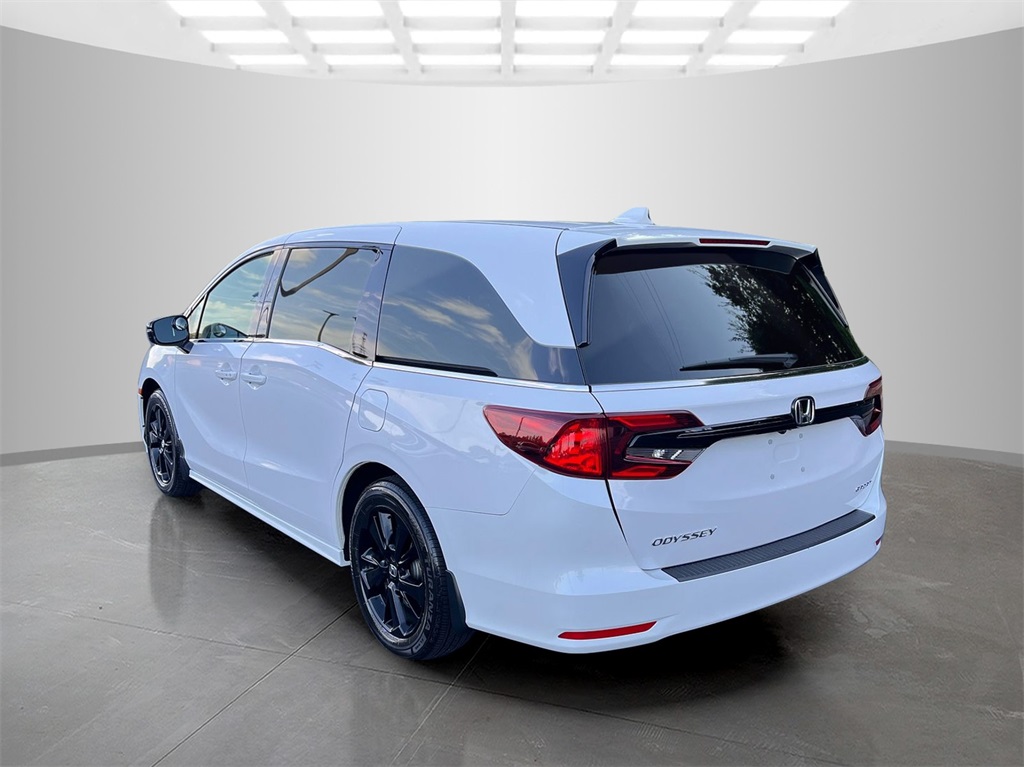 2024 Honda Odyssey Sport photo 4