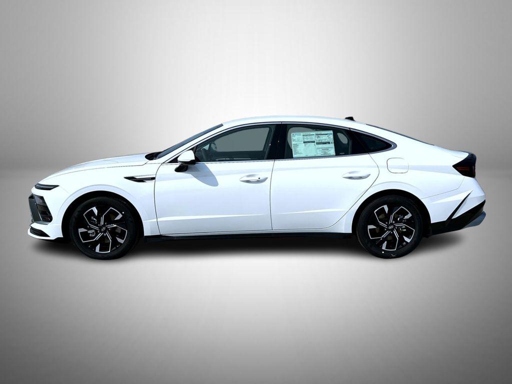 2025 Hyundai Sonata SEL photo 8
