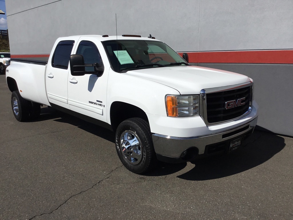 2008 Gmc Sierra SLT photo 2
