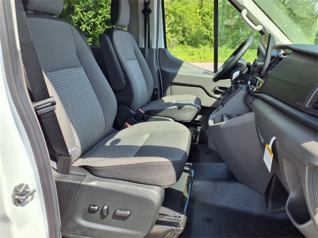 2025 Ford Transit Passenger Van XLT photo 3
