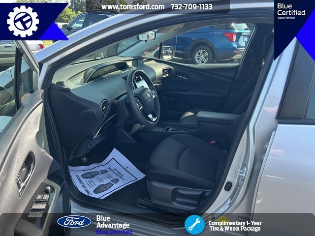 2021 Toyota Prius L photo 8