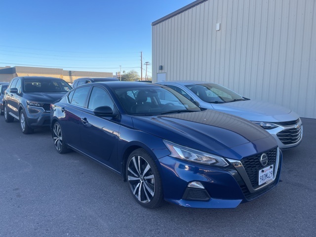 2022 Nissan Altima 2.5 SR photo 2