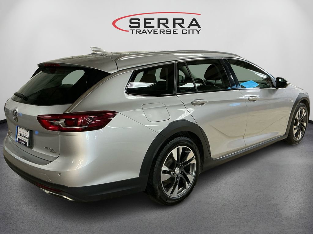 2018 Buick Regal TourX Essence photo 5