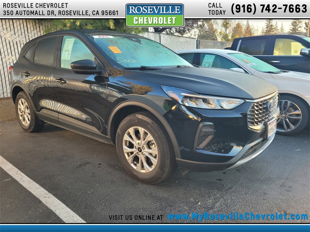 2025 Ford Escape Base's photo