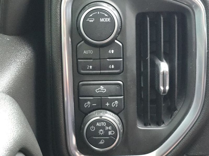 2020 Chevrolet Silverado 1500 LT photo 13