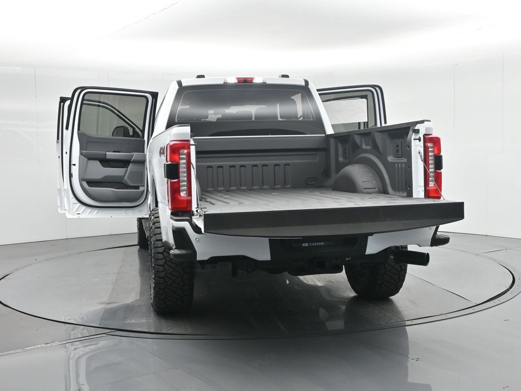 2025 Ford F-250 photo 28
