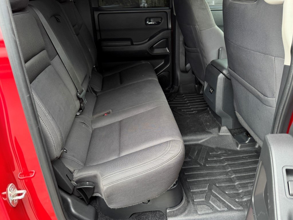 2022 Nissan Frontier SV photo 15