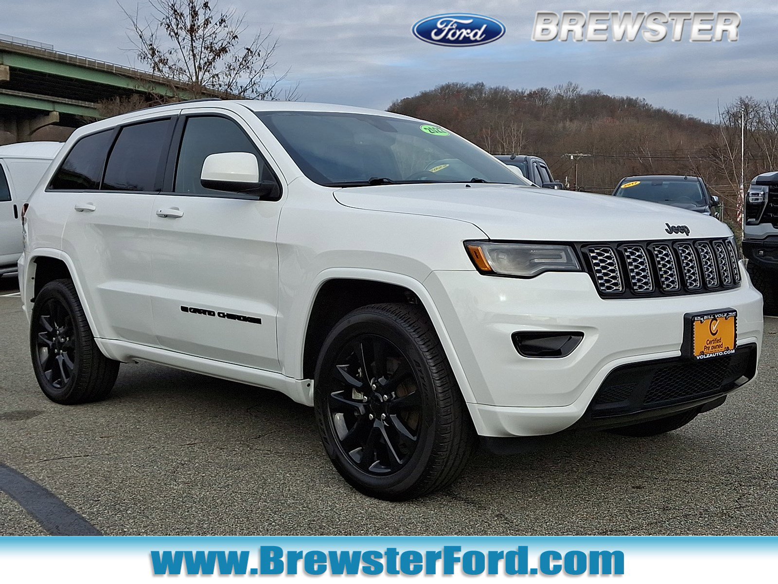 2022 Jeep Grand Cherokee WK Laredo X's photo