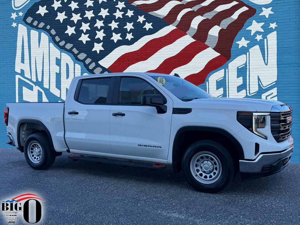 2024 GMC Sierra 1500 Pro's photo
