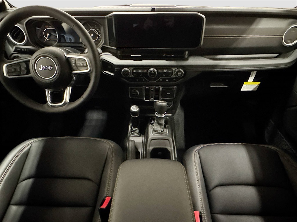 2025 Jeep Wrangler Sahara photo 12