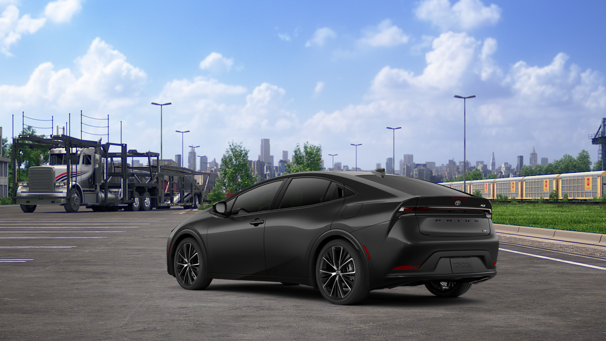 2026 Toyota Prius XLE photo 3