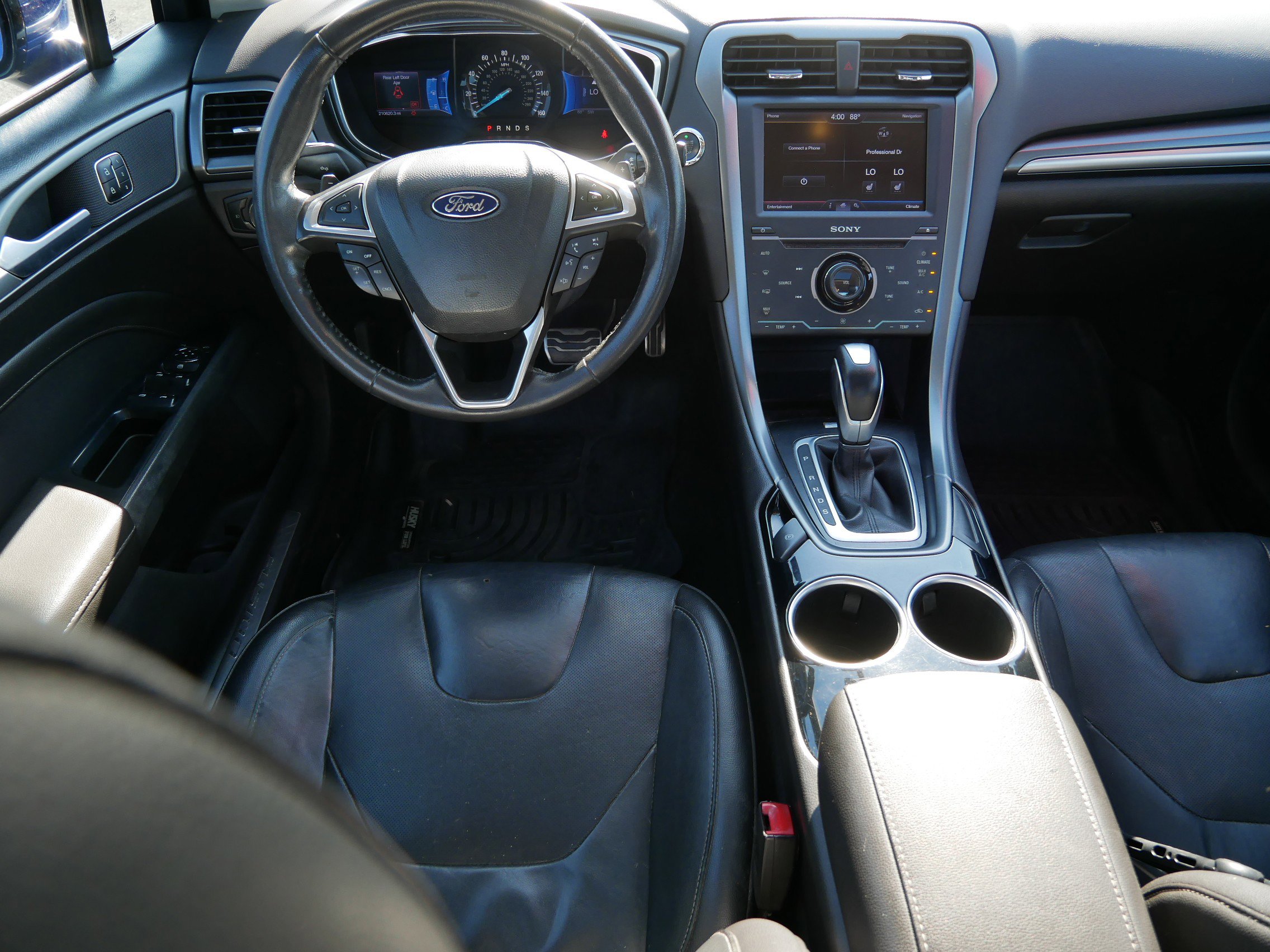 2013 Ford Fusion Titanium photo 13