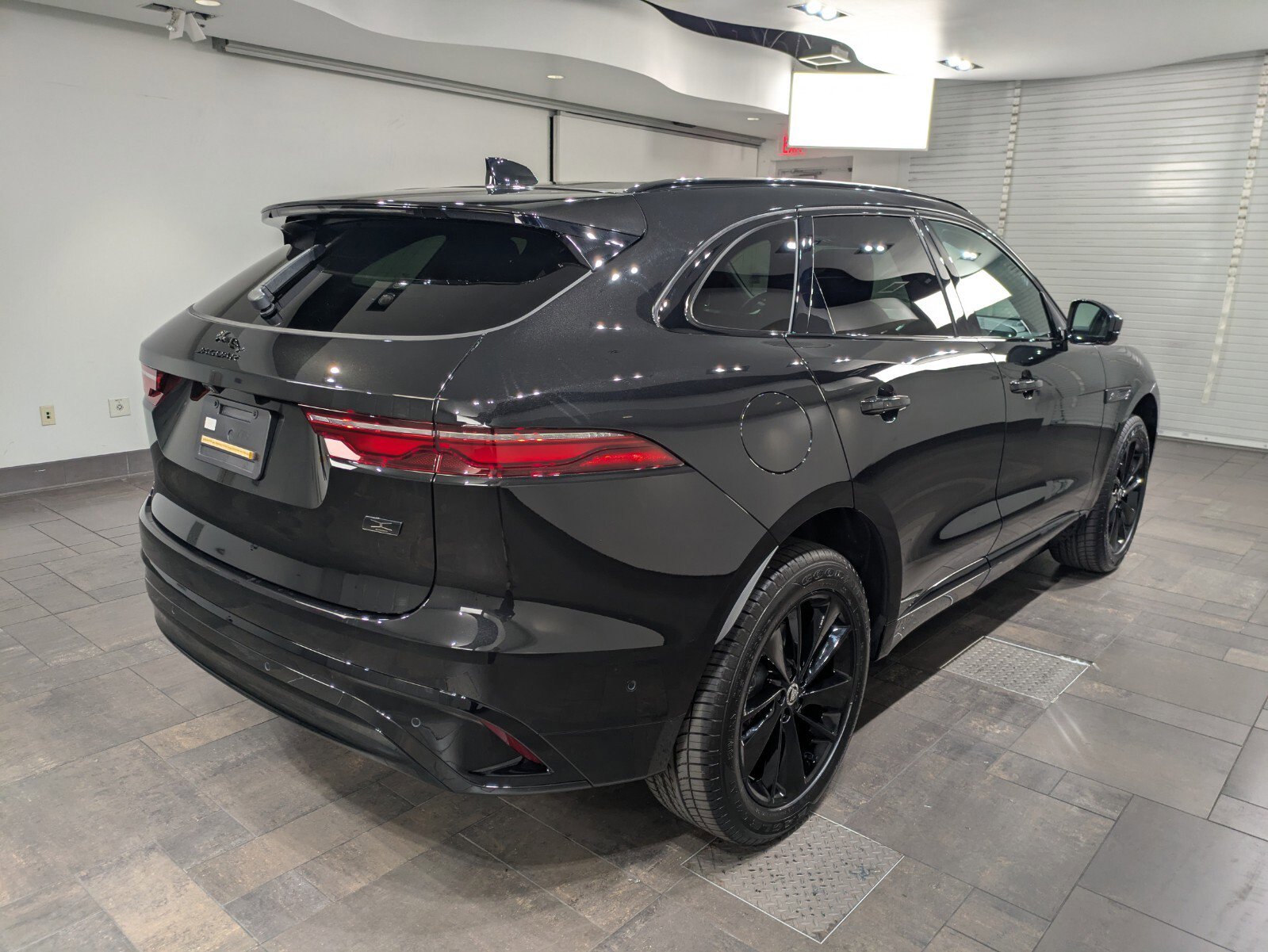 2026 Jaguar F-PACE P250 R-Dynamic S photo 25