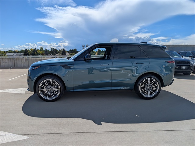 2025 Land Rover Range Rover Sport SE photo 3