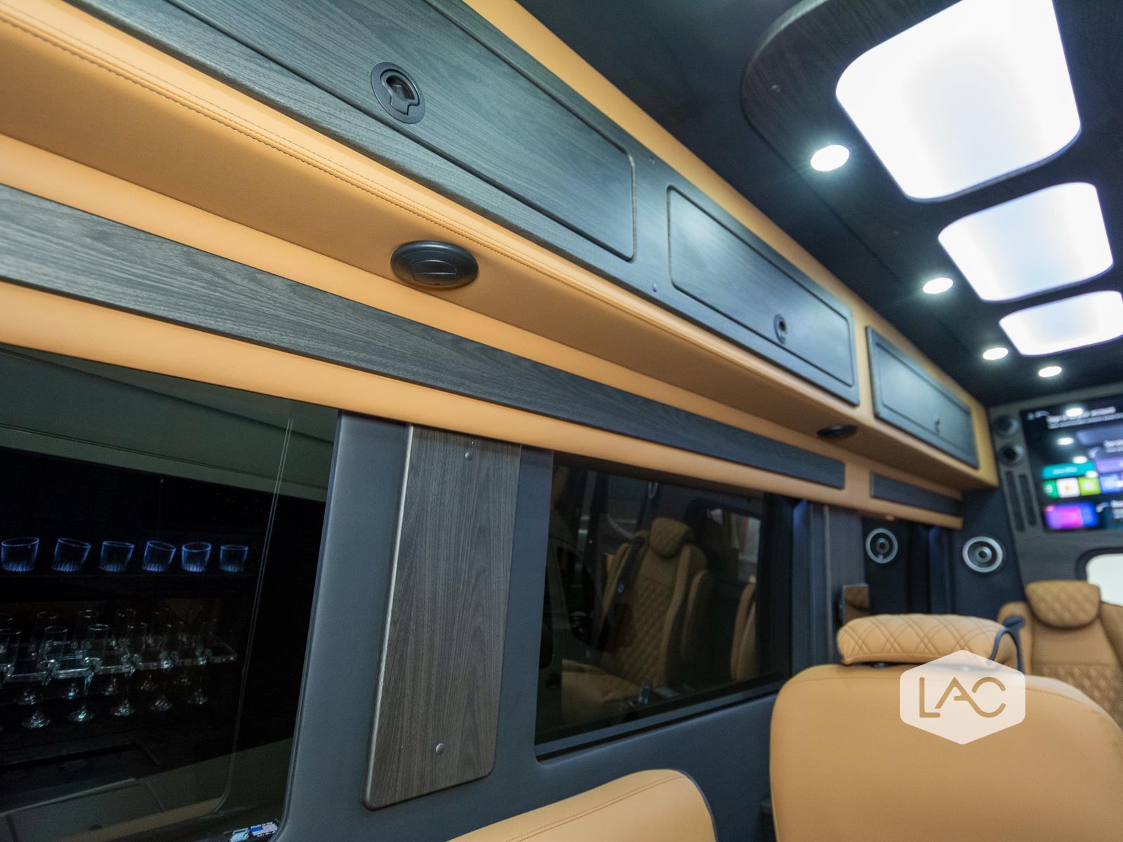2024 Mercedes Benz Sprinter 3500 photo 8