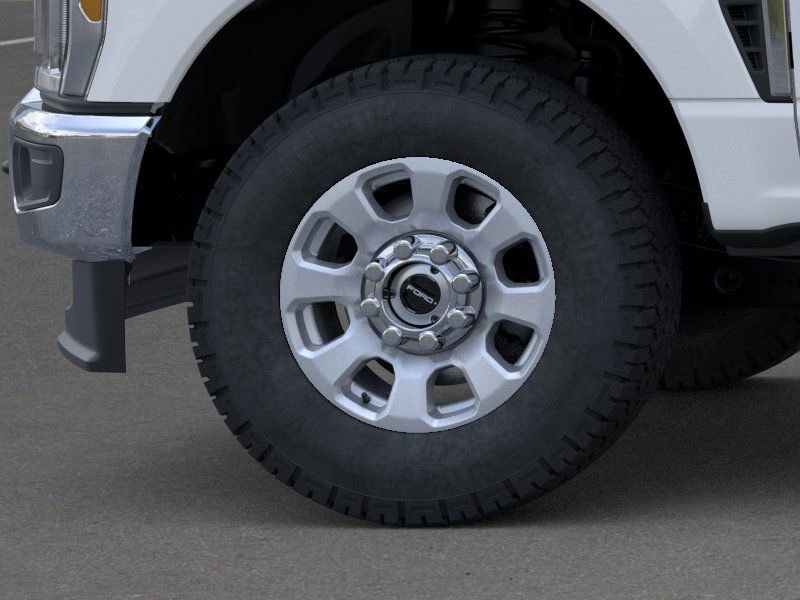 2025 Ford F-350 XLT photo 17