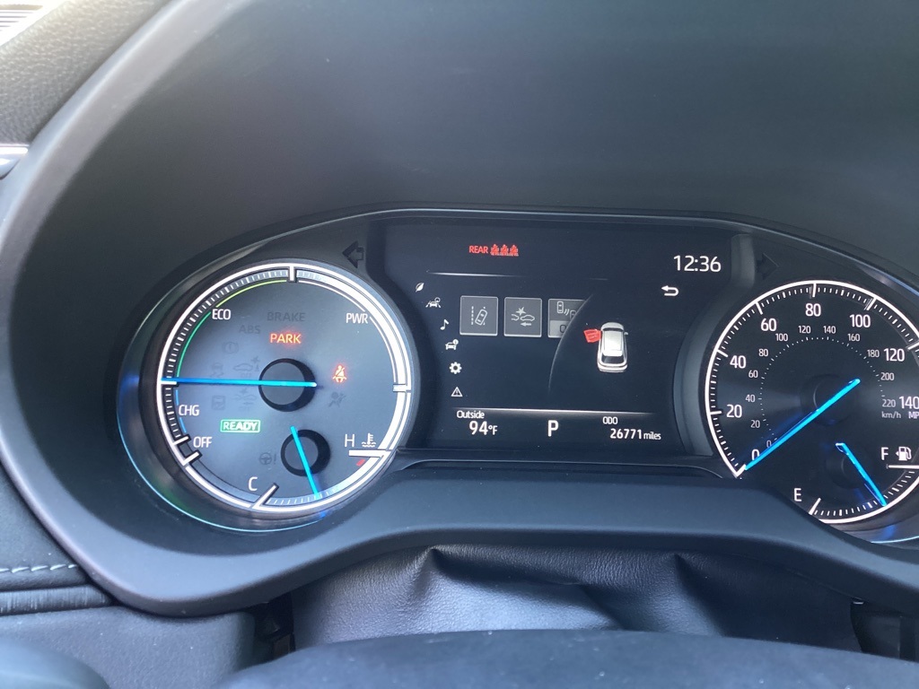 2023 Toyota Venza LE photo 8